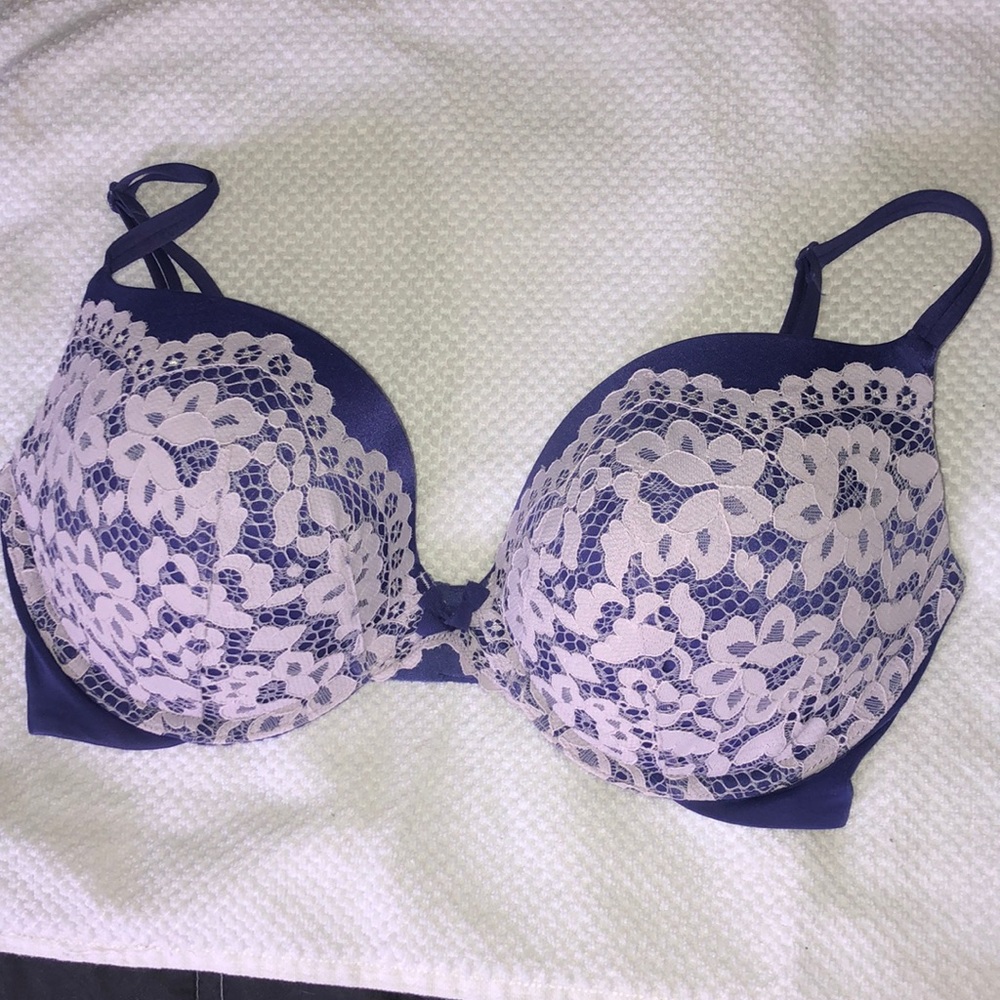 Victoria Secret Bra NWOT